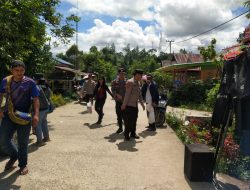 Polsek Sumarorong Polres Mamasa Gelar Patroli Jalan Kaki Ciptakan Keamanan dan Kenyaman Masyarakat
