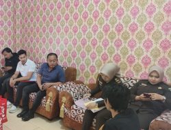 Polres Mamasa Serahkan Tersangka dan Barang Bukti Kasus Judi Online ke Kejaksaan